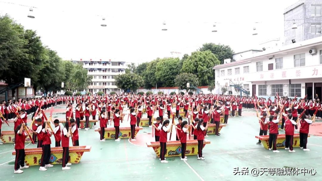 热烈祝贺中共二十大胜利召开,热烈祝贺党的二十大胜利召开