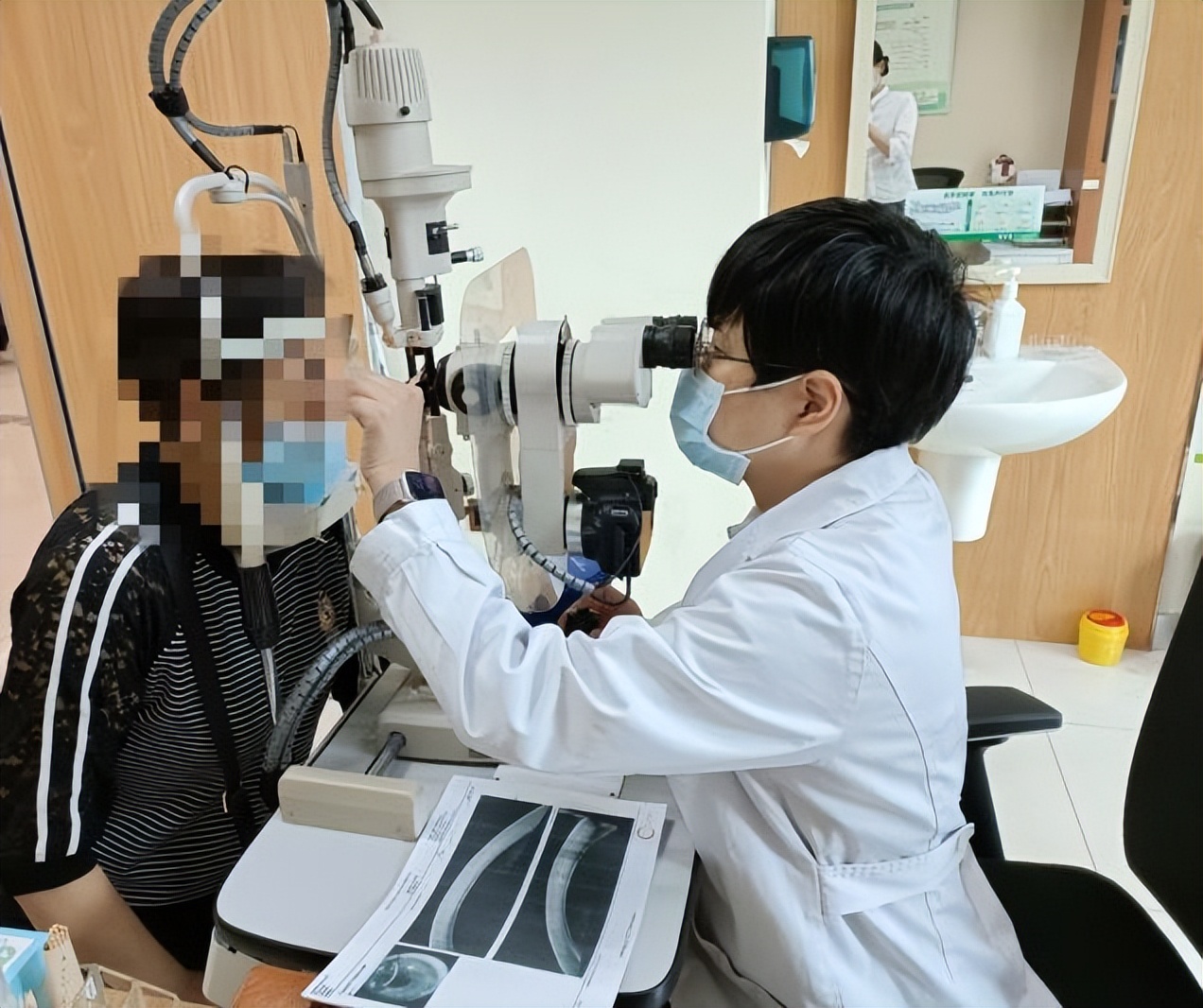 角膜失代偿移植角膜,角膜移植3个月了视力模糊重影