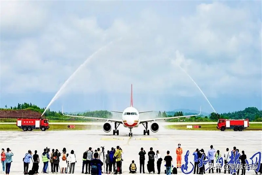 在网上买机票周几打折多,什么时候买机票最便宜在哪个网站