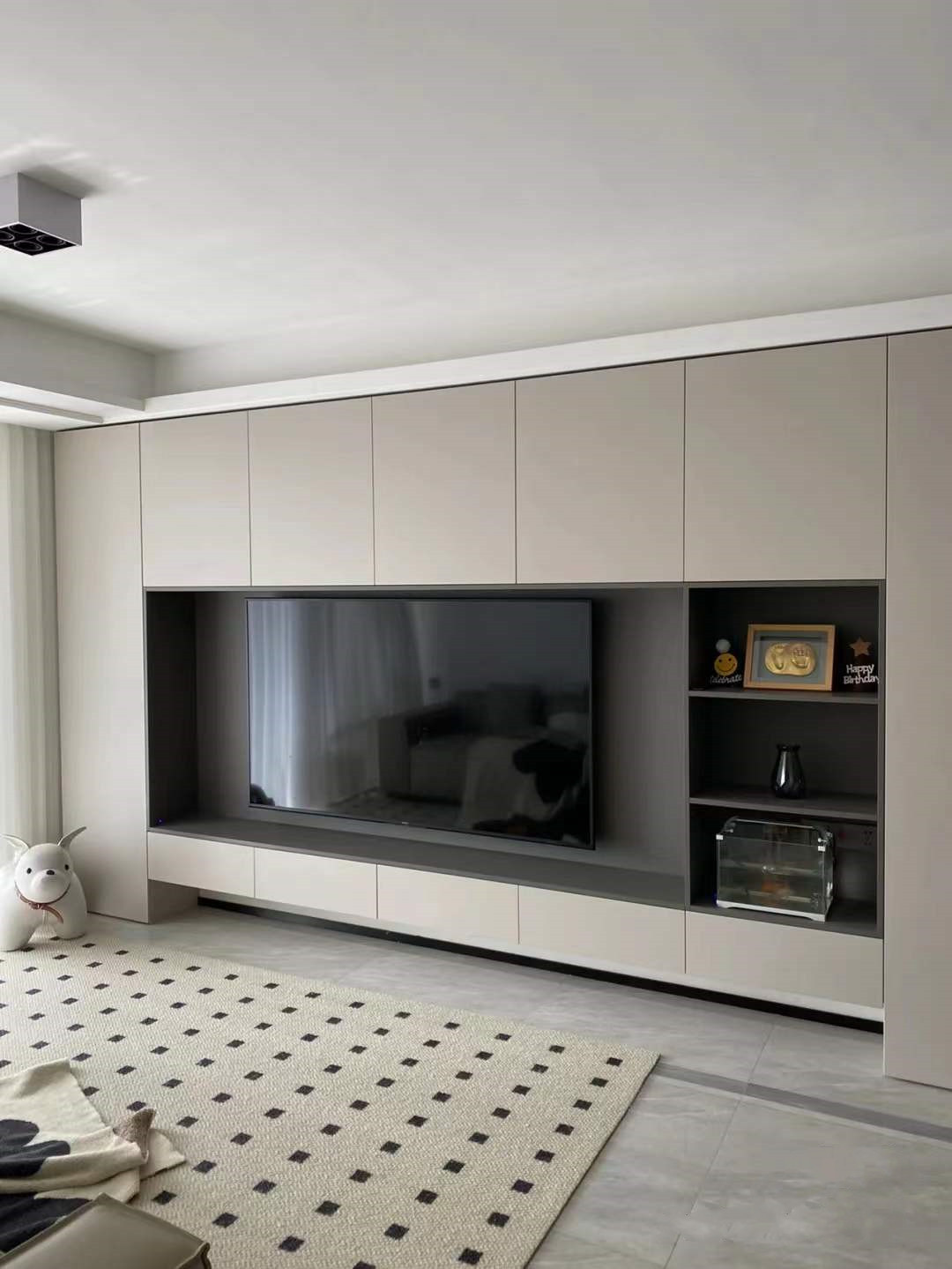 入户门后侧墙柜怎么设计收纳,家里收纳不够用别只知道满墙柜子