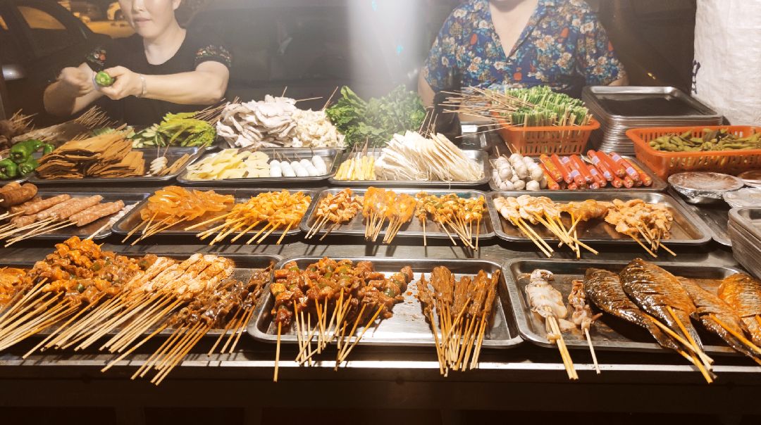 广东地摊卖炒粉一年收入多少,摆摊卖炒粉10元能挣多少