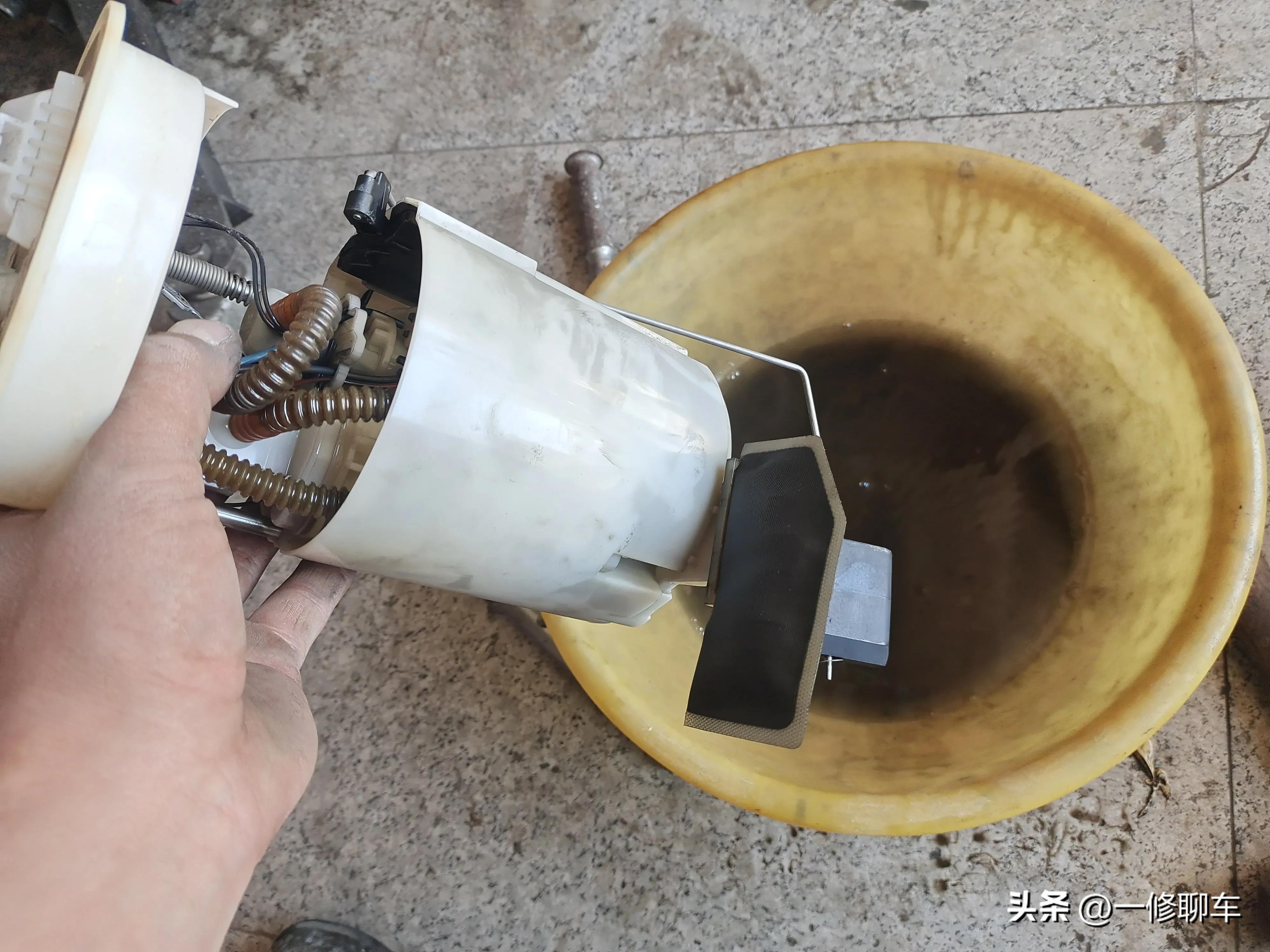 汽车无法启动有哪几种原因,汽车应急启动电源充不进电怎么办