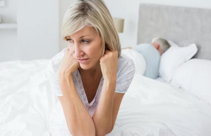 女人绝经为什么会不开心,为什么绝经后夫妻感情就变了呢