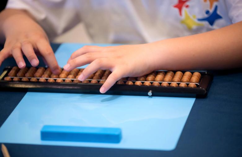 河南8岁神童何雪豪被军校录取,中国神童何雪豪现在什么军衔