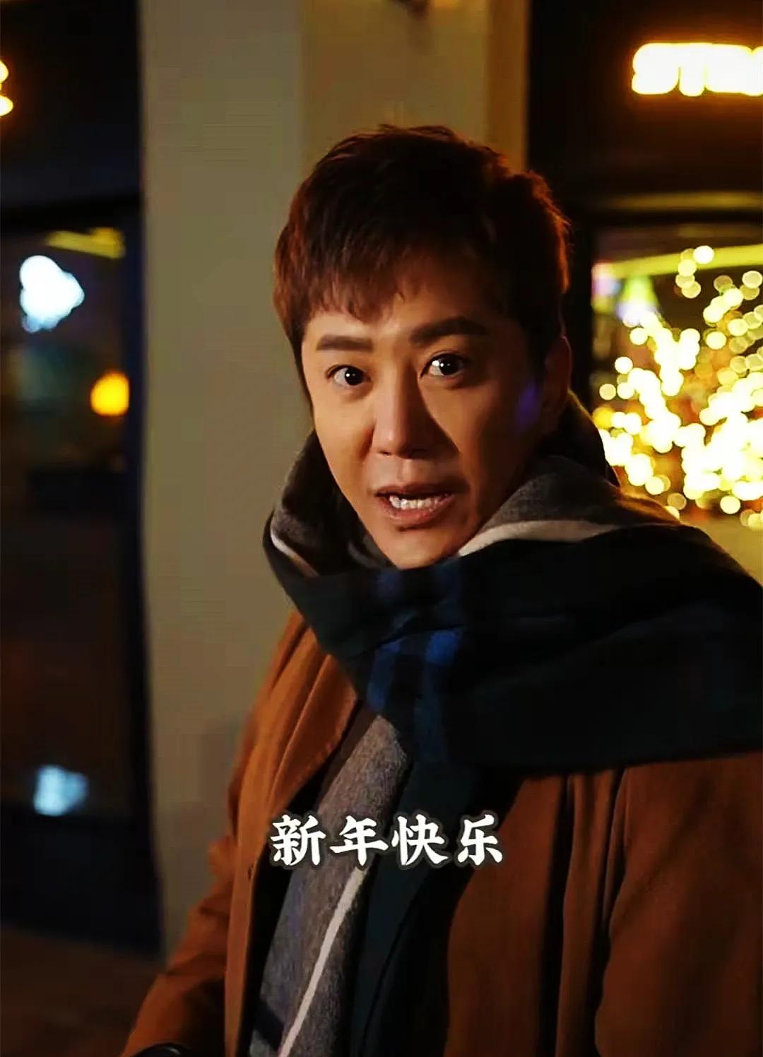 毛宁51岁再次翻红了吗,毛宁依旧阳刚帅气潇洒