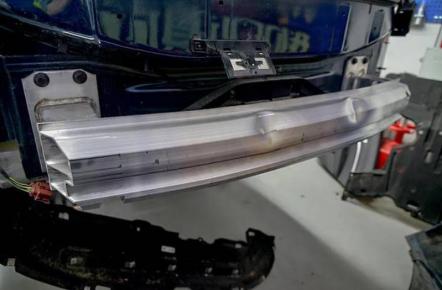 铝合金轻量化车身,铝合金刚性很好