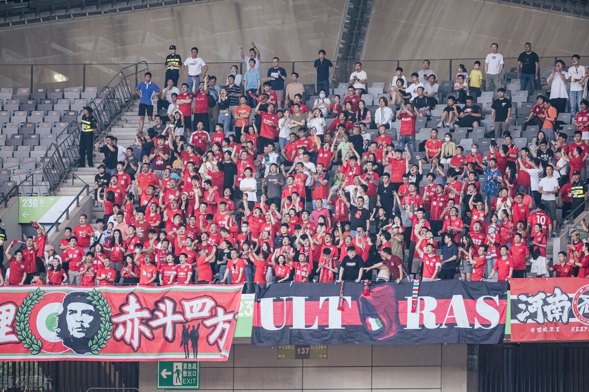 萨尔科的所有安排都是为了昆山连线，三位球员连续犯错痛失好局