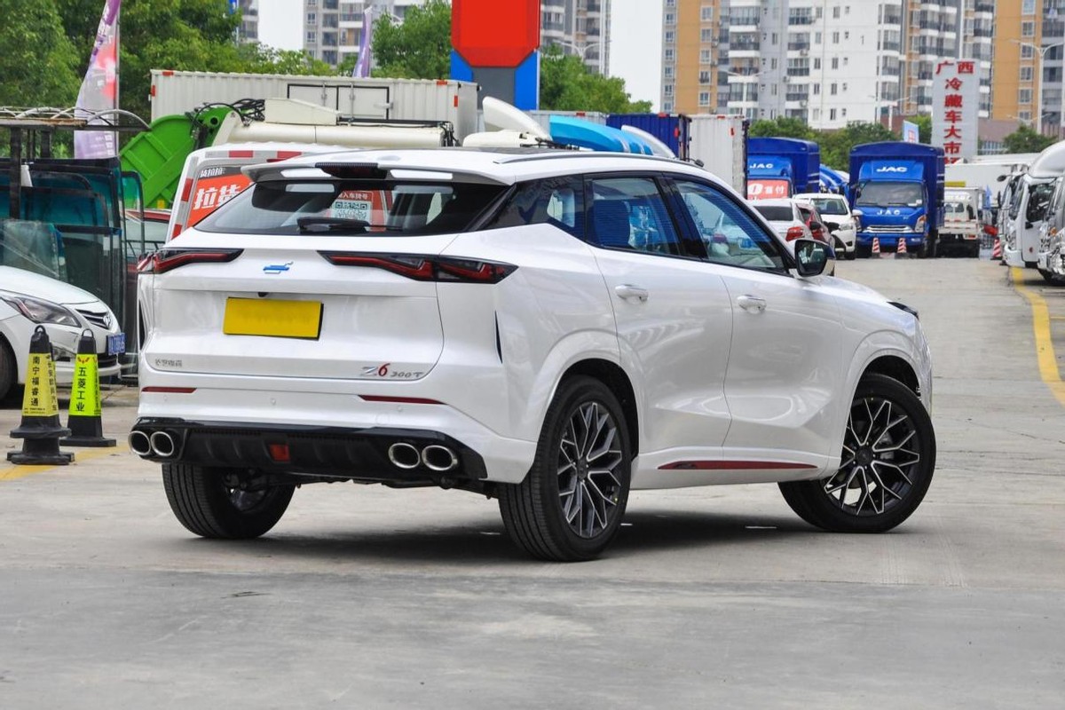 长安欧尚z6和瑞虎7p哪个值得买,开了5年的瑞虎7