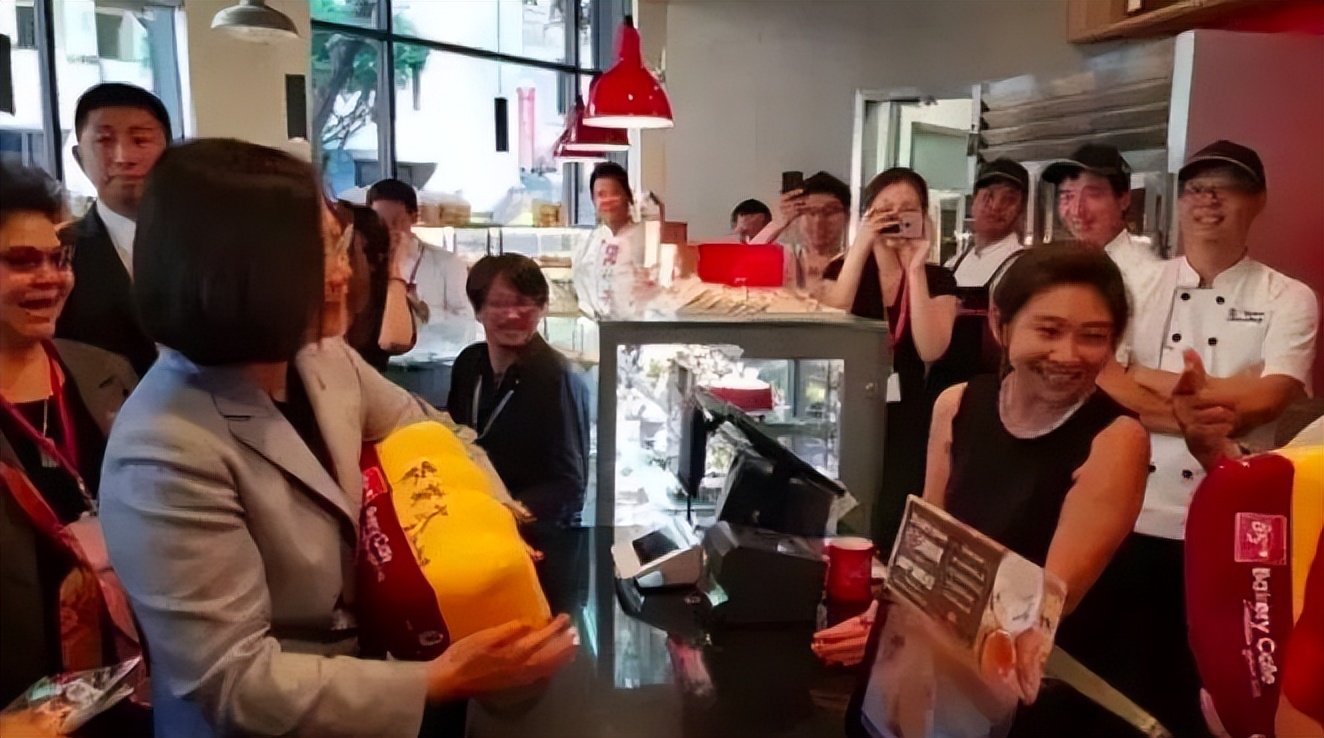 搞分裂的85度C，咋还在蹦跶呢？