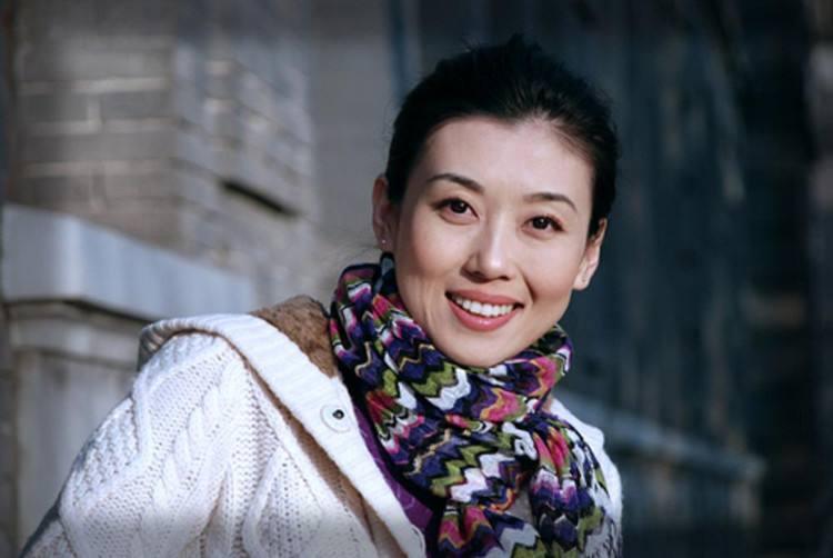 中央电视台李红嫁豪门是真的吗,央视主持人李红近况怎样了