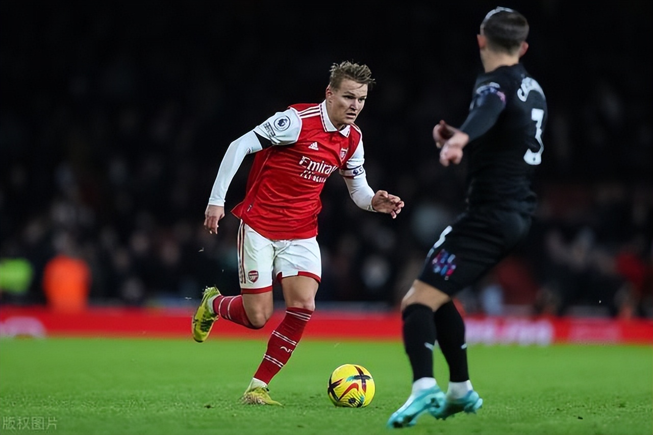 阿森纳冲击三冠王,皇马传奇阿森纳集锦