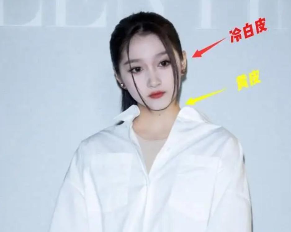 巴黎时装周众星翻车，黄圣依女仆装老态纵横，章子怡奶奶装认不出