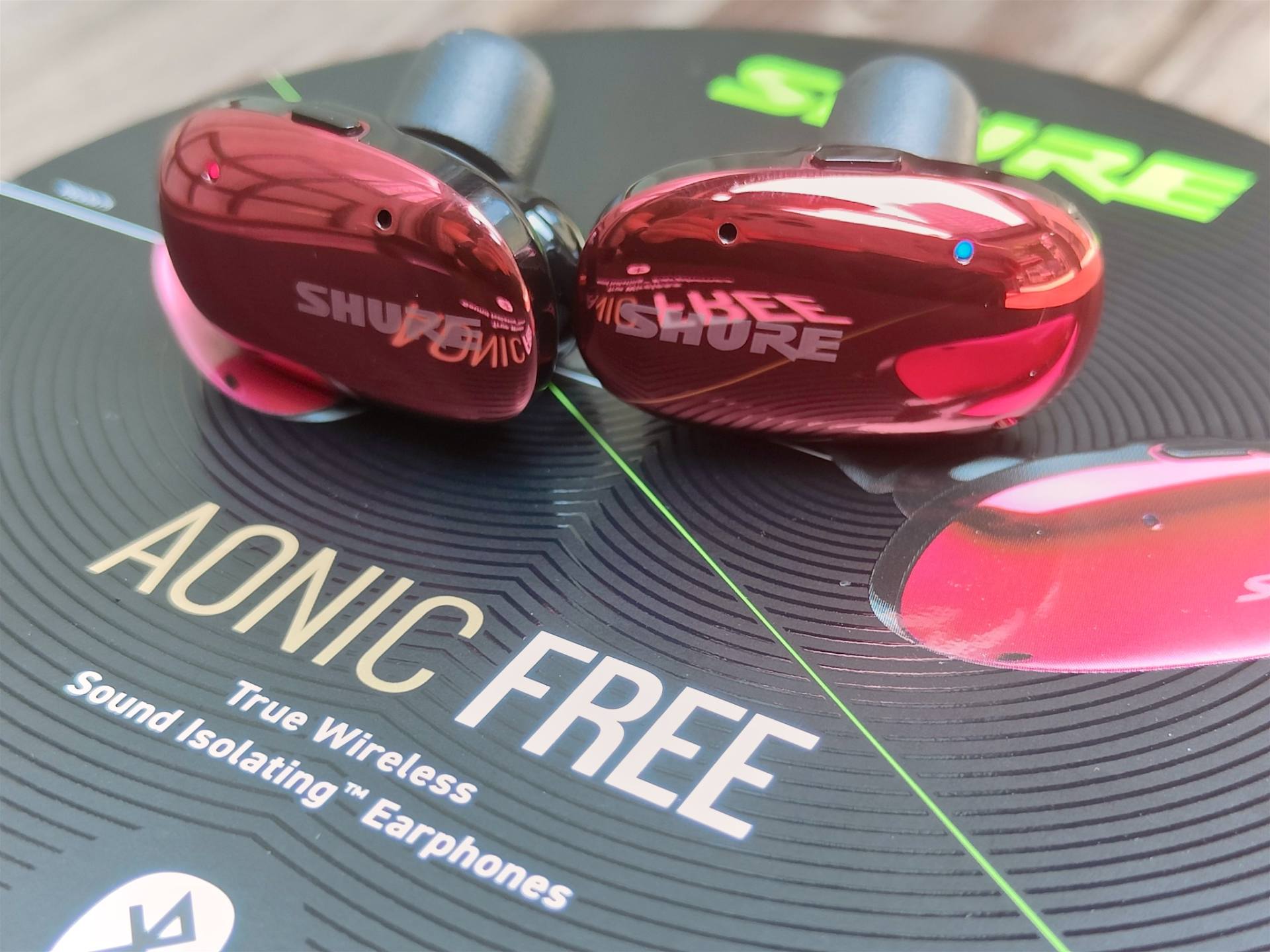 HiFi真无线耳机大乱斗！拜雅、舒尔、声阔、BW参战