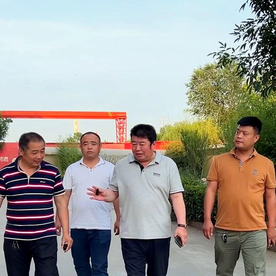 创业过程中的艰辛历程@DOU+小助手