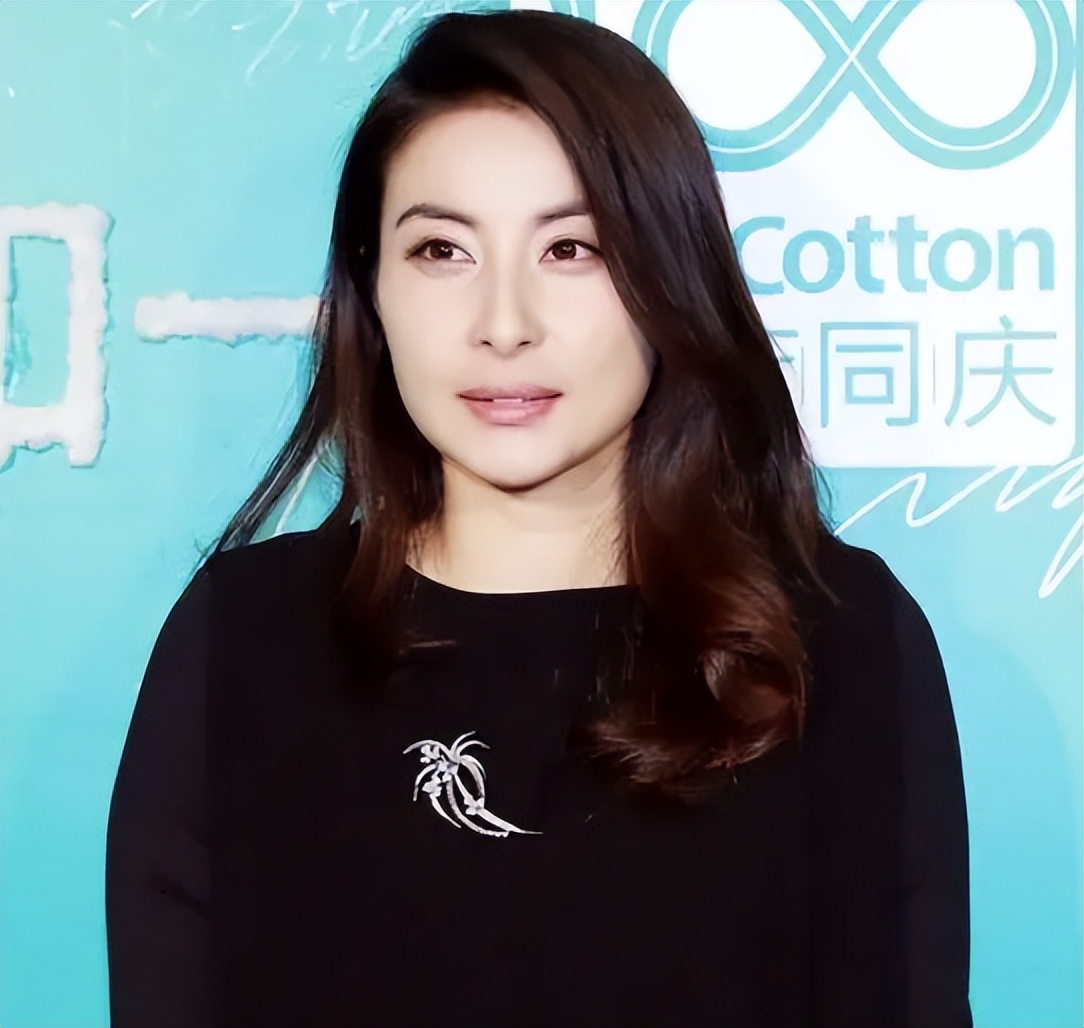 一脸福相天生富贵的几位女明星,天生自带苦相的十位女明星