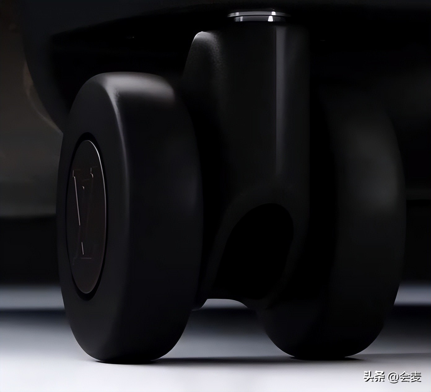 lv路易威登四轮拉杆箱,lv路易威登推出全新行李箱包包