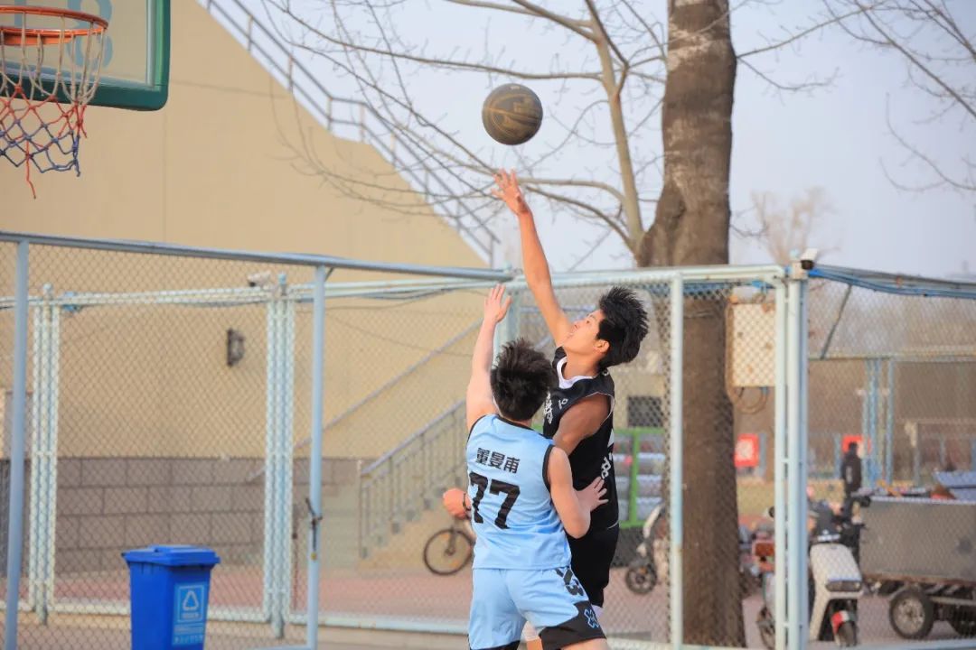 足球场改造扩建,最新足球场开放