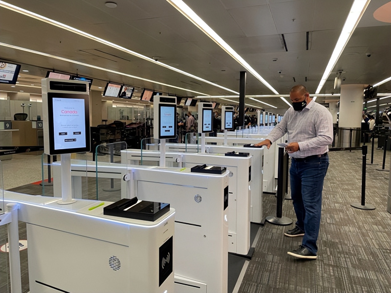 入境加拿大，通过ArriveCAN和eGate快速入关