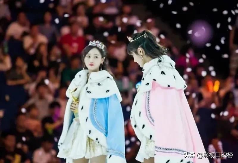 鞠婧祎回到snh48看林思意后演出,鞠婧祎看林思意毕业公演reaction