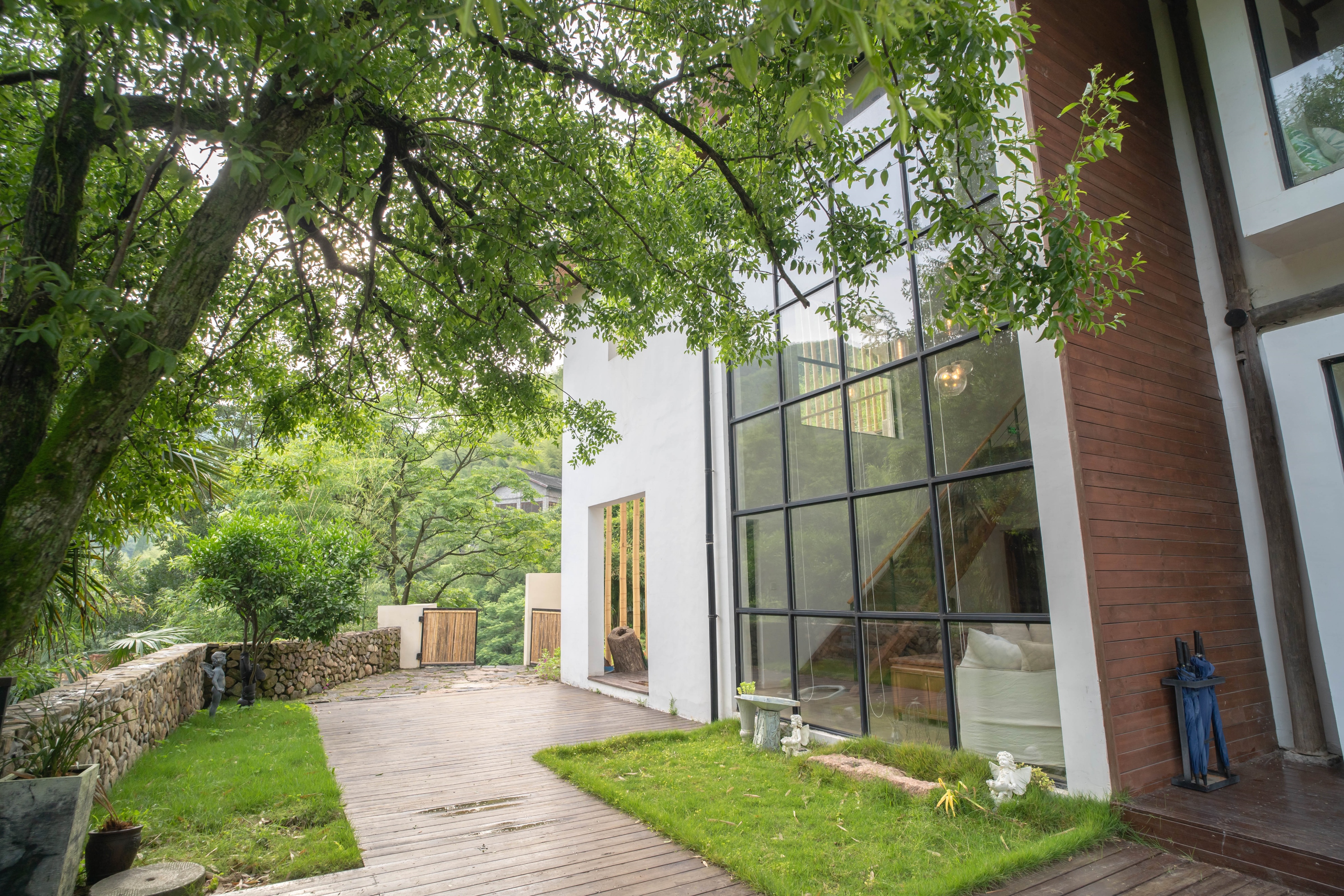 山林逸境私人温泉,在山林中泡温泉