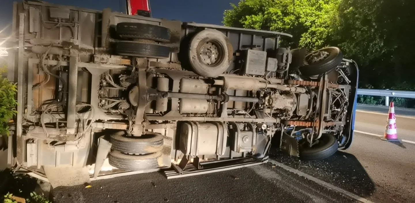 如何面对生活和无奈,怎么面对生活的心酸无奈