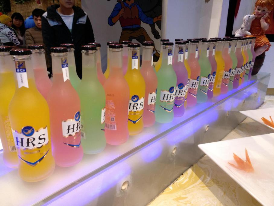 自助餐真的会一吃就饱吗,自助餐为什么一吃就饱了呢