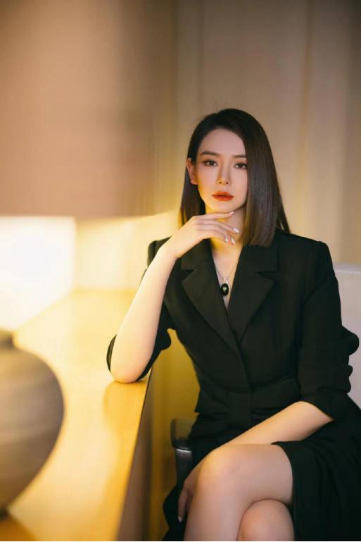 戚薇售假风波,机构鉴定戚薇直播间卖假