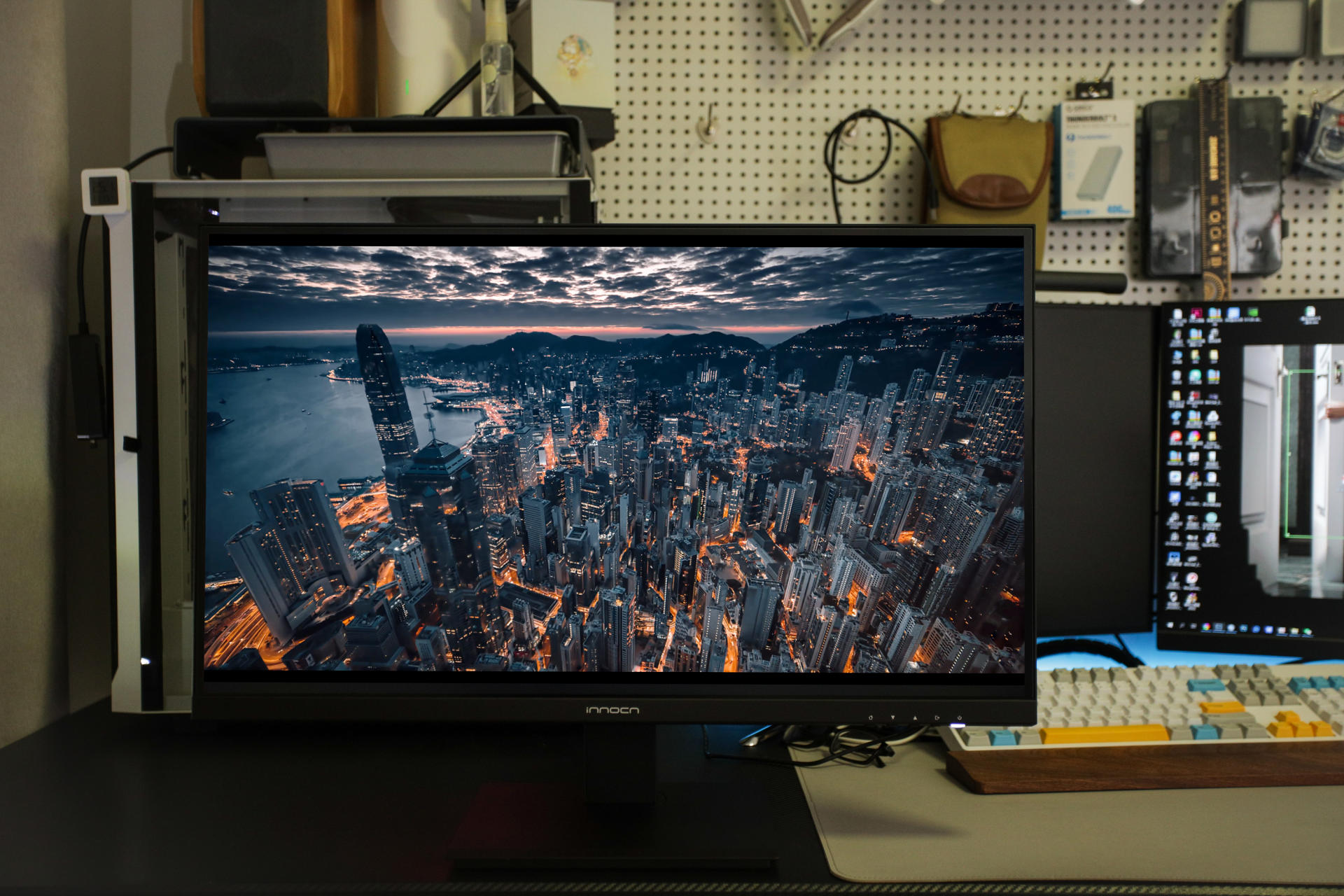 冠捷和优派三星显示器哪个好,4k的显示器优派和冠捷哪个好