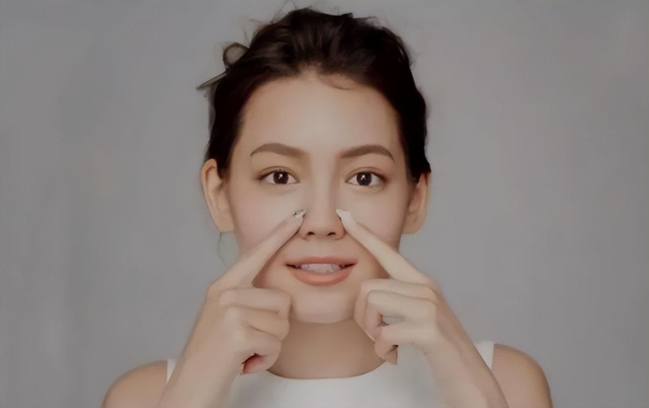 鼻子处挤出来白色物质是螨虫吗,鼻子挤出来的黄米粒是螨虫吗