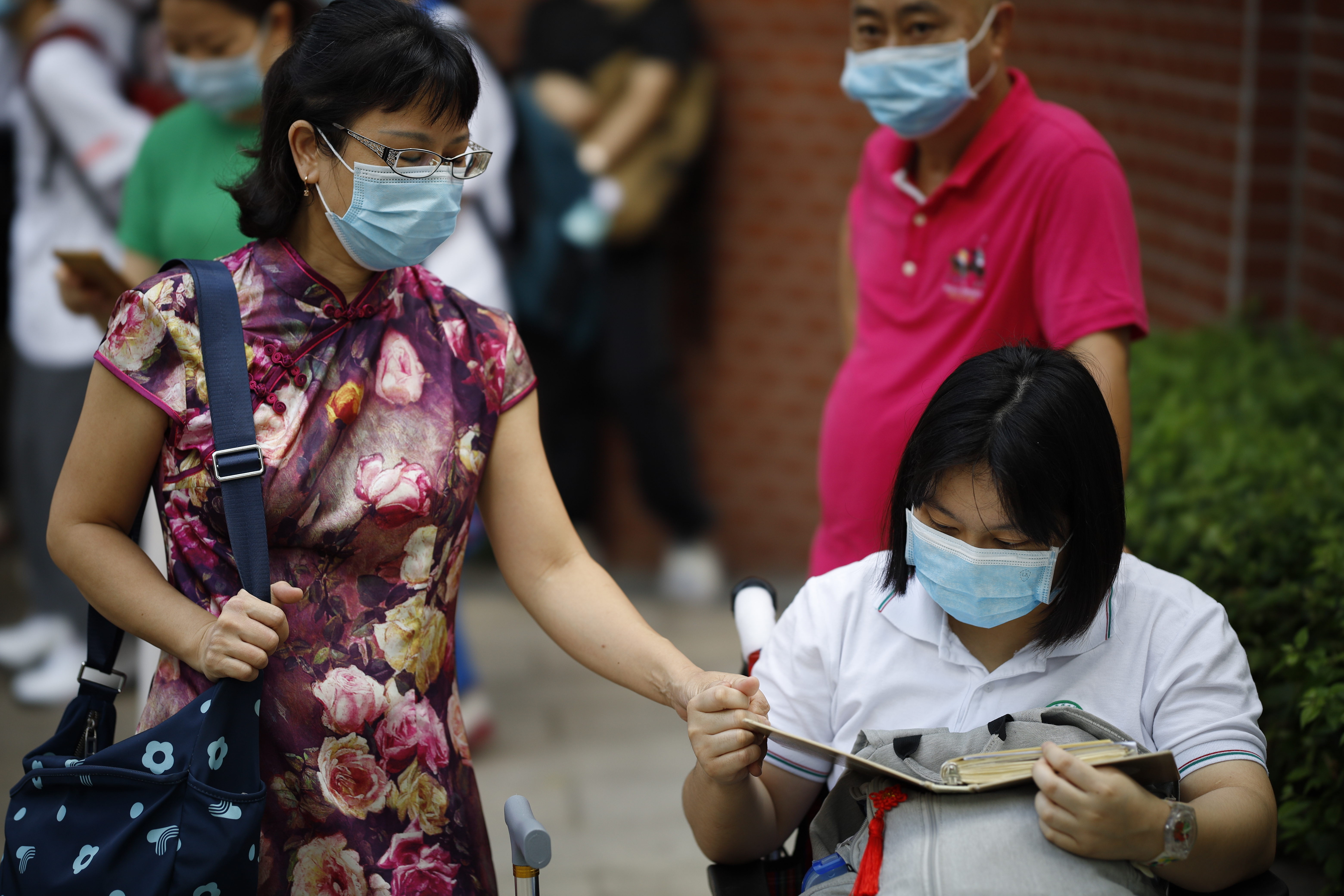 学霸提前交卷,学霸考150分因为试卷只有150分