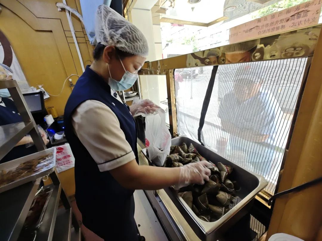 最正宗的老字号大粽子,北京老字号粽子供不应求