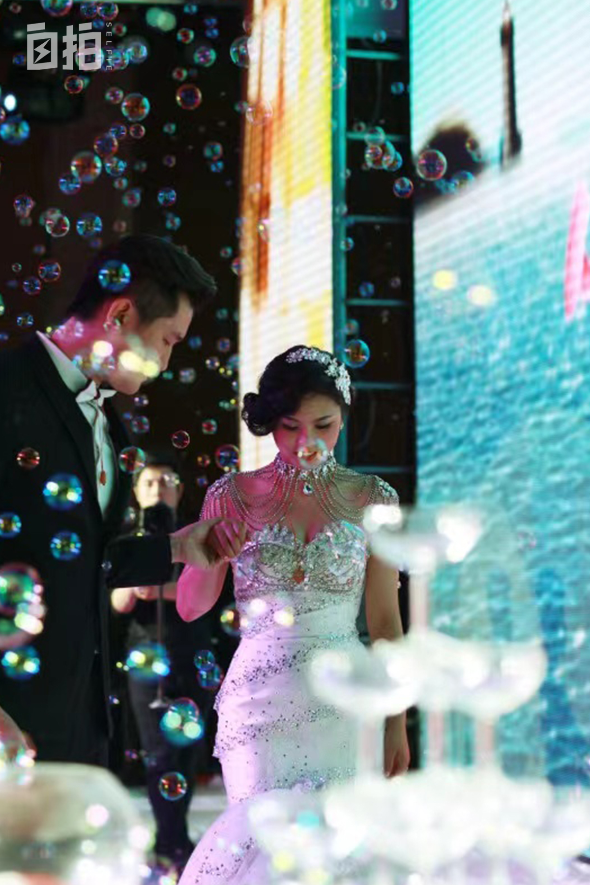 我，身高1.95米，16岁离开球队讨生活，在南非开持枪安保公司