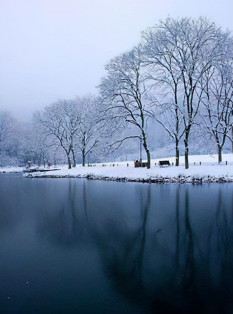 江天暮雪落尽琼花的意思,江天暮雪落尽琼花