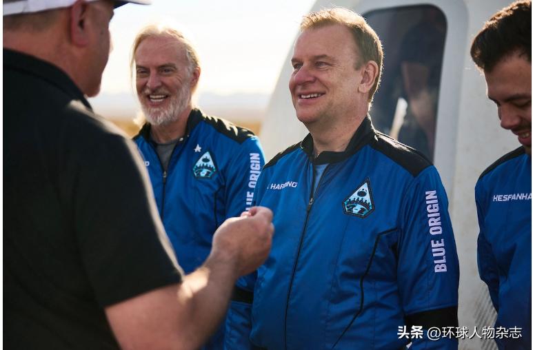 亿万富豪沉入水底,亿万富翁沉入海底后续