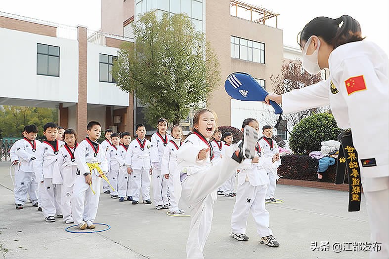 双减后孩子们变化,双减后孩子们的笑脸更灿烂