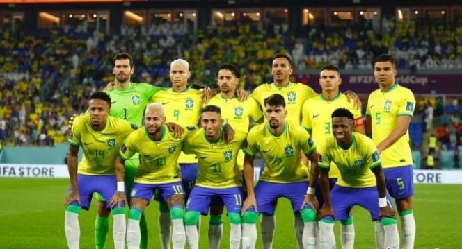 盘点世界足坛最精彩的十大进球,世界杯历史最强巴西队