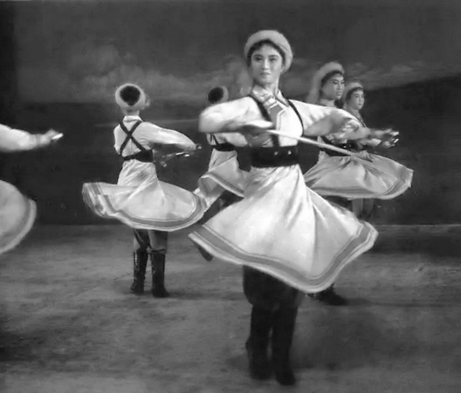 军旅回眸6—1970年代全军文体活动规模空前，特招文体兵数量庞大