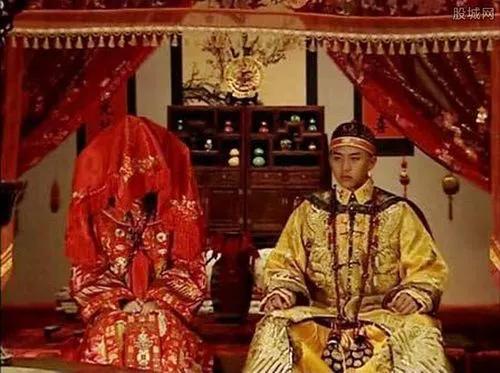 清朝退位大量宫女太监都去了哪里,清朝最后三个皇上