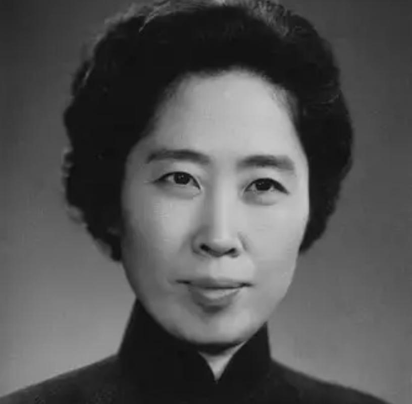 2006年王光美弥留之际，说了三个字花明楼，儿女们瞬间泪如雨下