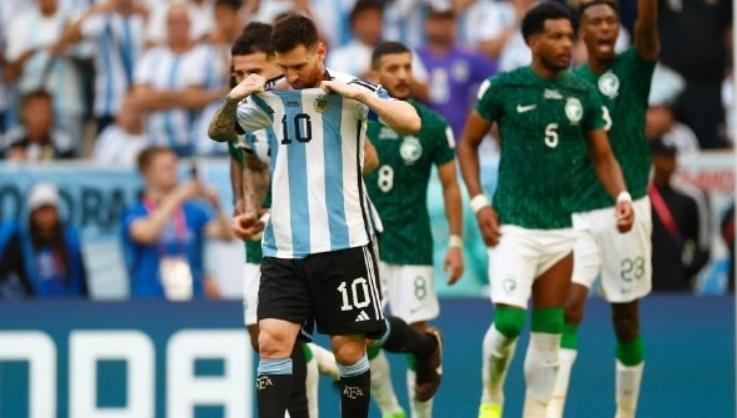 世界杯看球赛,世界杯看球赛的人多震撼