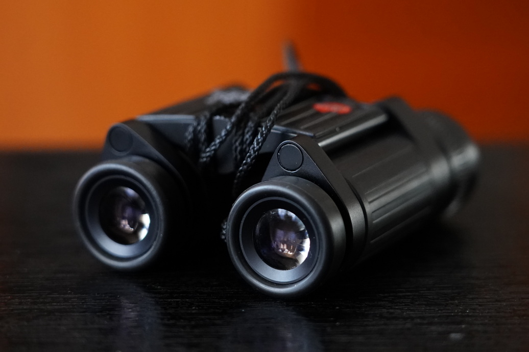 一树梨花压海棠：是*用军**望远镜好？还是名牌望远镜好？