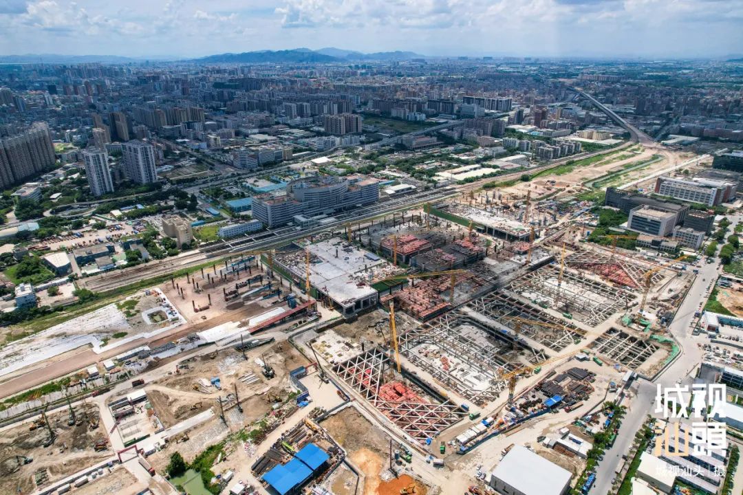 到了明年，就彻底不用忍受汕头站那几台制不冷的空调了？