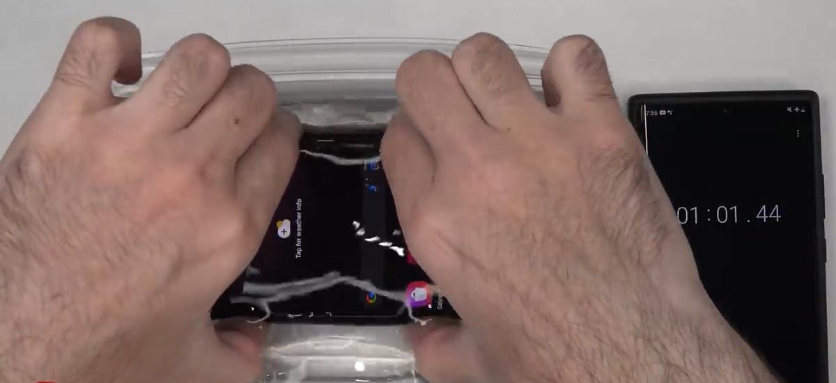 三星s22撕膜,三星s22原装膜有必要撕掉吗