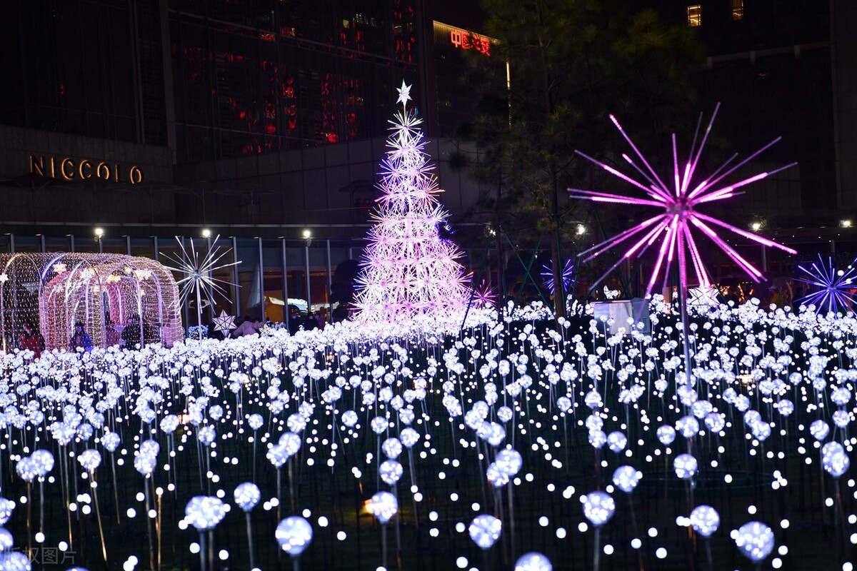 11900美元/FEU！2022年亚欧航线长约运费增长3倍