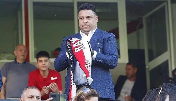 罗纳尔多时代被遗忘的前锋,罗纳尔多时期的后卫有多凶狠