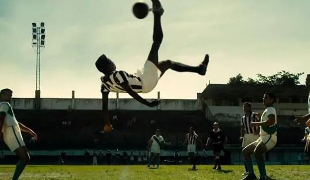 世界三大公认足球球王,球王贝利巴西足球传奇