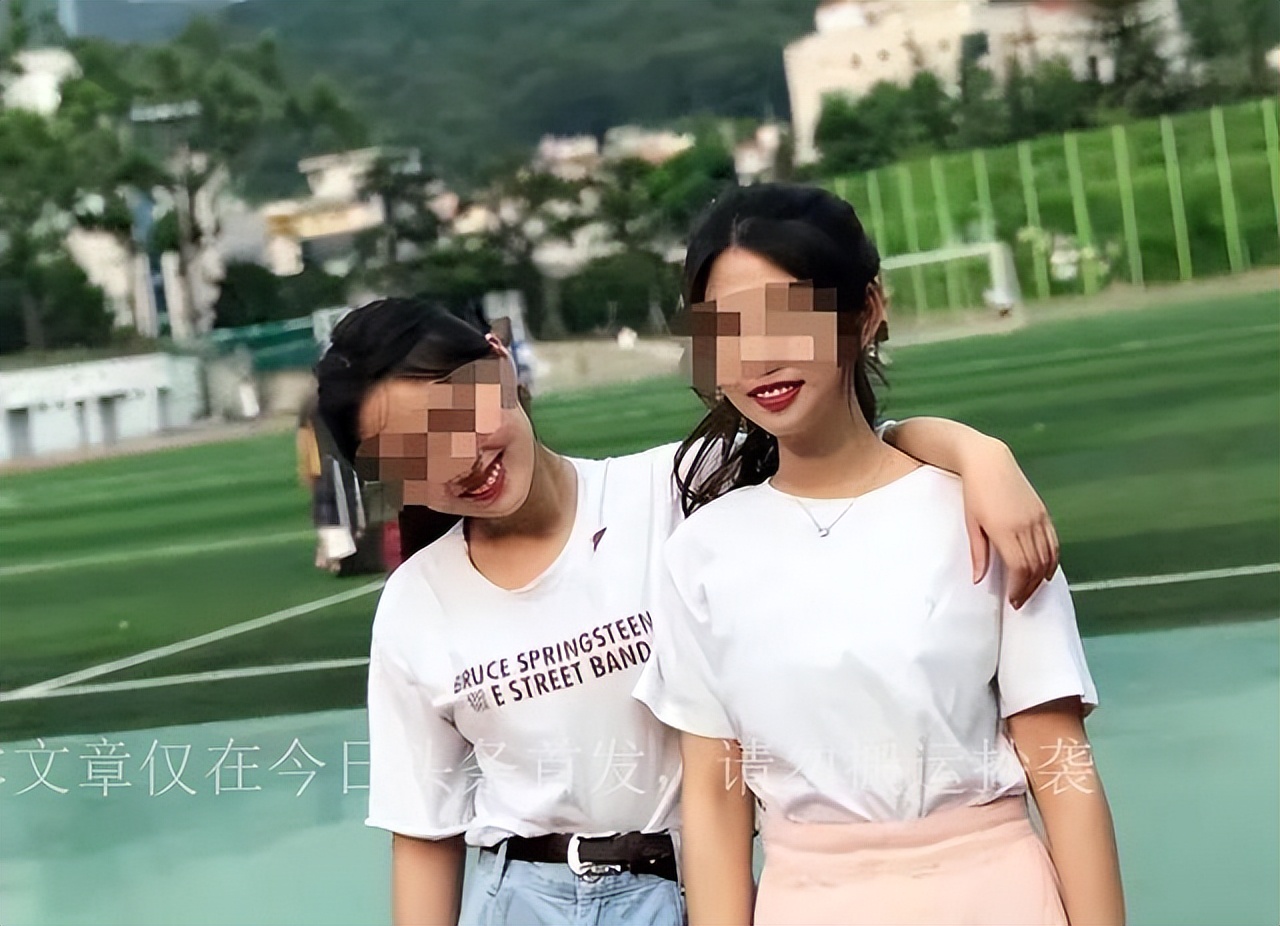 女孩遭残忍施暴10小时，被扒光扔草地羞辱，家属收到被虐视频