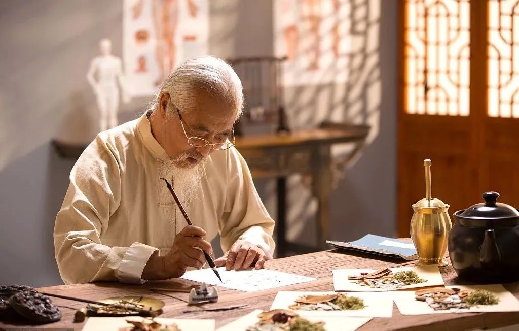 中医养生养的是什么,中医认为养生就是养阳气