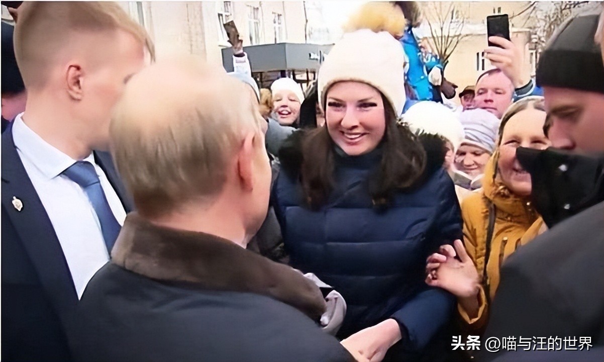 普京俄罗斯魅力,普京被高颜值女孩求婚