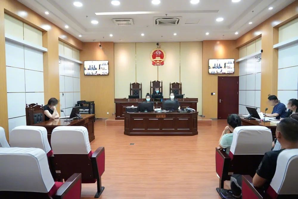 小区排水管堵塞造成损失谁担责,高层下水道堵了造成损失如何起诉